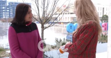 “Babagjyshja”, Persida Asllani, dhuratë libër fëmijëve për vitin  e ri