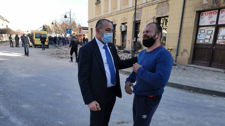 13-vjeçarja vdiq në krahët e tij, dëshmitari në Kroaci me lot në sy: Ambulanca u vonua 40 minuta