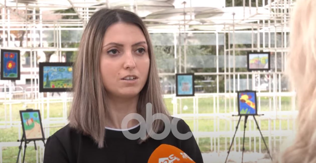 Ekspozita “Piktura dhe Fëmijët” vjen në këtë kohë Krishtlindje tek instalacioni “Reja”