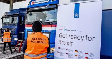 Holandezët i konfiskojnë kamionistëve anglezë sanduiçin: Mirë se erdhët në Brexit