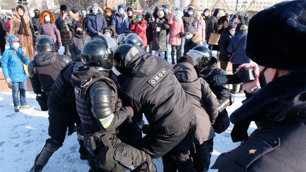 Shpërthejnë protestat në Rusi, arrestohen dhjetëra mbështetës të Navalny