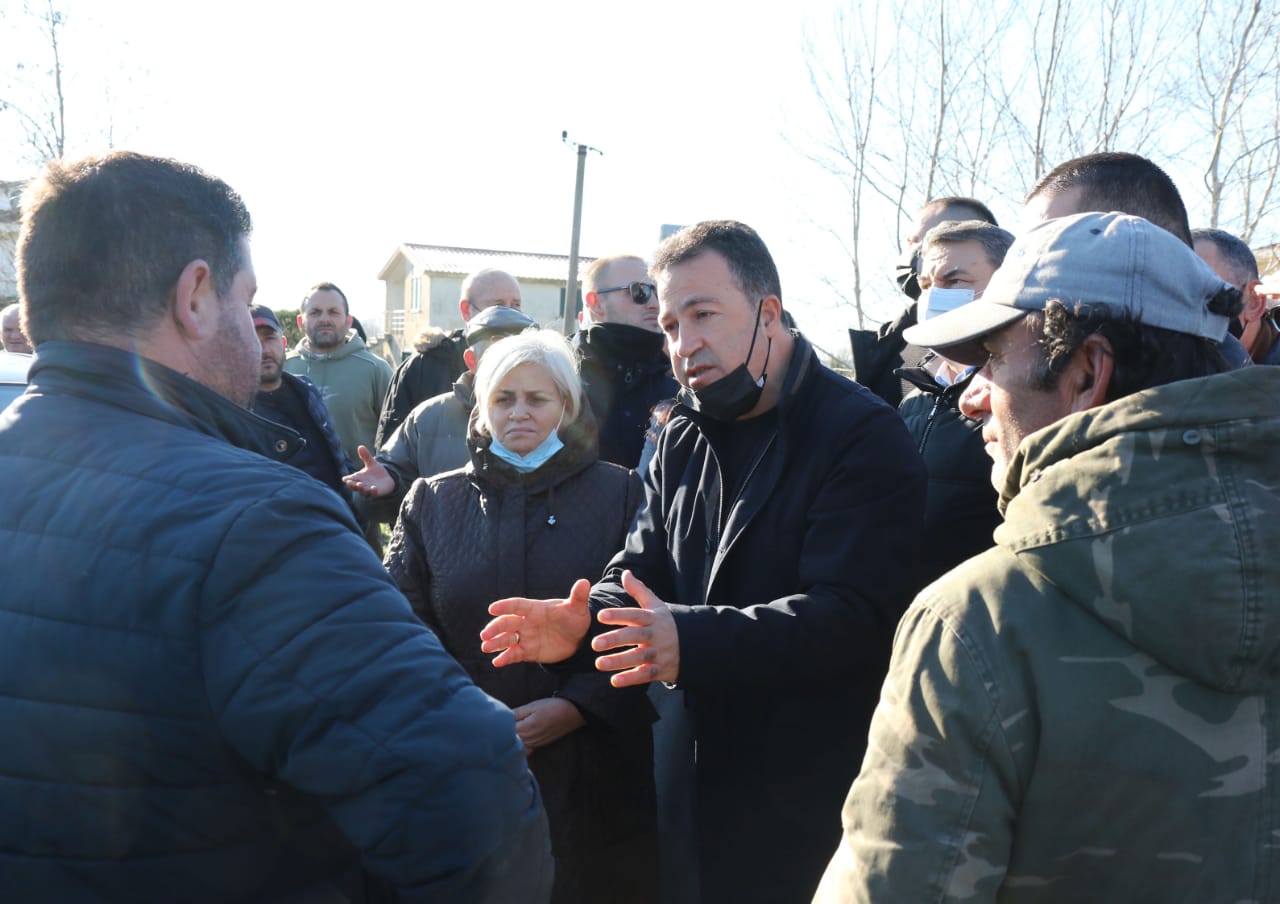 Peleshi në zonat e përmbytura në Durrës: Jemi në gatishmëri, duhen të mësojmë nga këto ngjarje