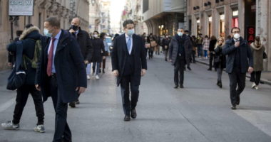 Krizë në qeverinë italiane, Matteo Renzi tërheq nga kabineti dy ministra