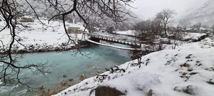 Mes vështirësive të motit të keq, Valbona shndërrohet në oaz çlodhës për të gjithë