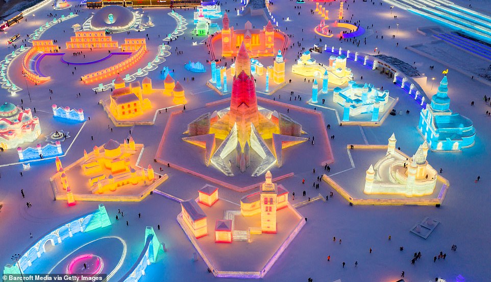 “Mbretëria e akullit dhe borës”, nis festivali më i madh dimëror në botë