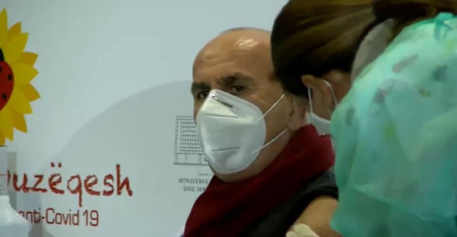 Albanian doctor tests positive after receiving Covid-19 Vaccine