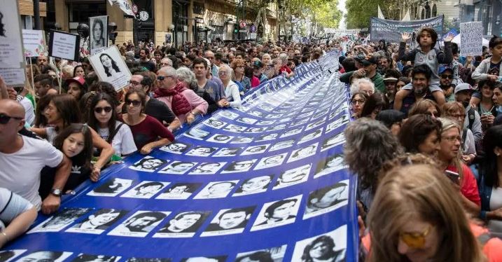 Gjyshet në Argjentinë zbulojnë skandalin e 10 mijë fëmijëve të zhdukur