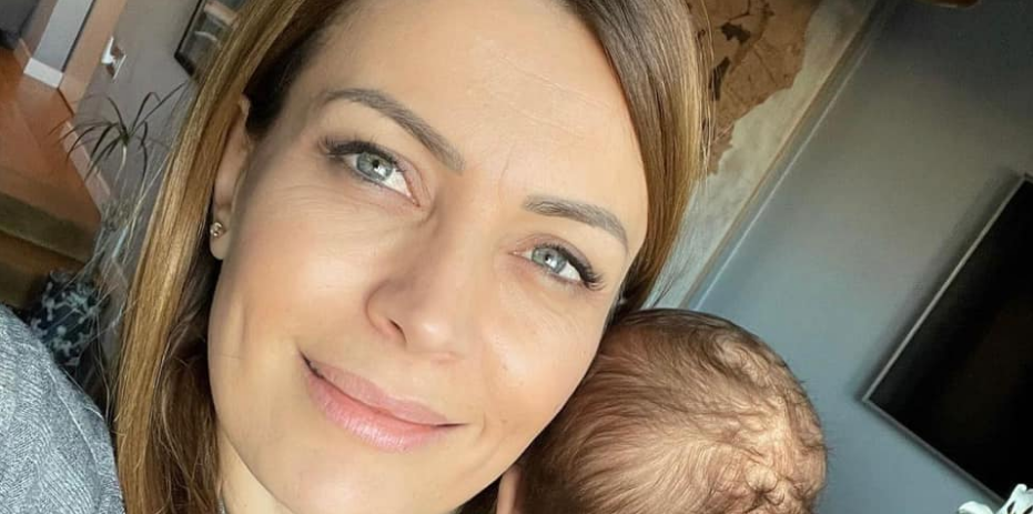 “Dy muaj dritë”, deputetja socialiste publikon foton e ëmbël me të birin