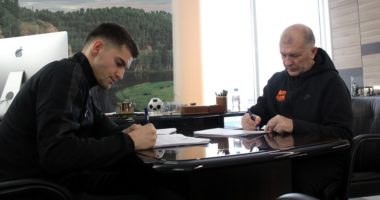 Koloni shqiptarësh edhe në Rusi, Ural firmos me sulmuesin anësor