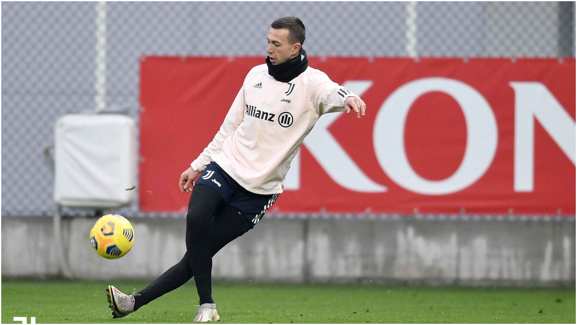 Bernardeschi drejt largimit, Juve hyn në garë për yllin argjentinas