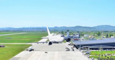 Rriten tarifat për avionët, udhëtarët përballë çmimeve më të kripura të biletave
