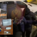 45 000 euro kilogrami, policia u bën “golin” 2 të rinjve në Tiranë