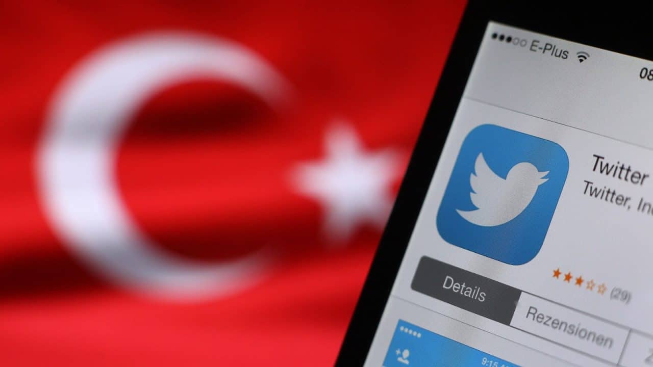 Turqia godet platformën Twitter me ndalesë reklamimi