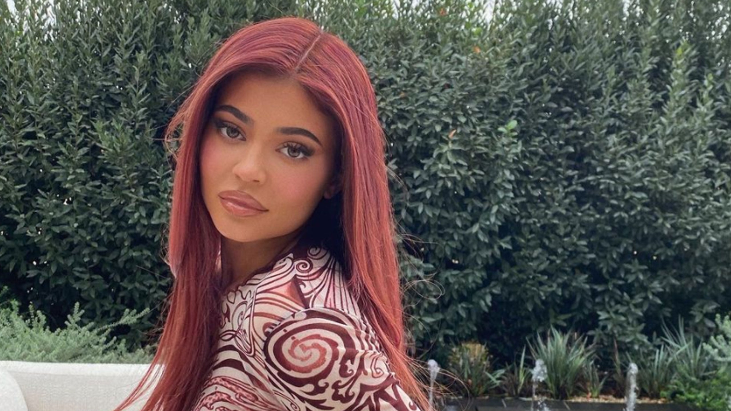 Kylie Jenner publikon foton provokuese, por vëmendjen e merr ky detaj në këmbë