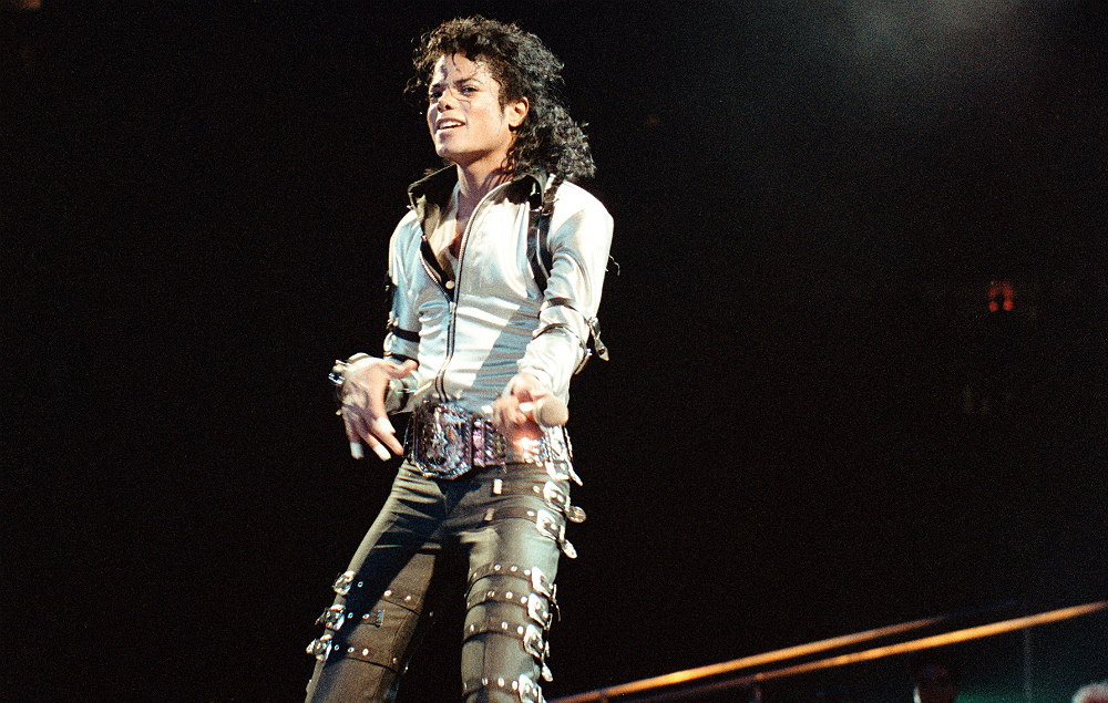 Rreth 12 vite pas vdekjes, shkencëtarët zbulojnë “hilen” e kërcimit të Michael Jackson