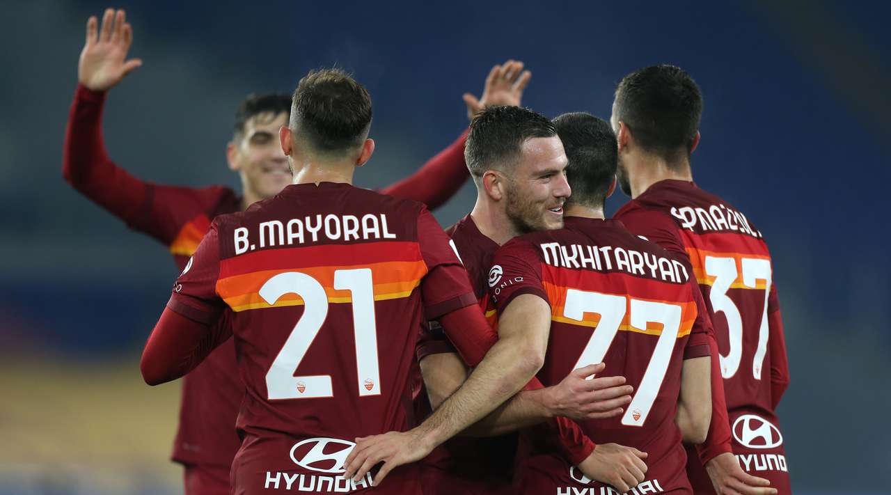 VIDEO/ Napoli bën detyrën, Roma kundërpërgjigjet kundër Hellas Verona