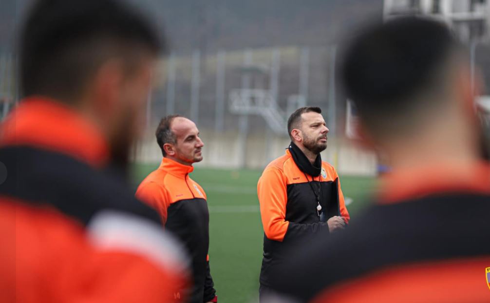 “Respekt për Munishin”, Shkëmbi: Jemi për titull, në Shqipëri ndjekin futbollin dardan