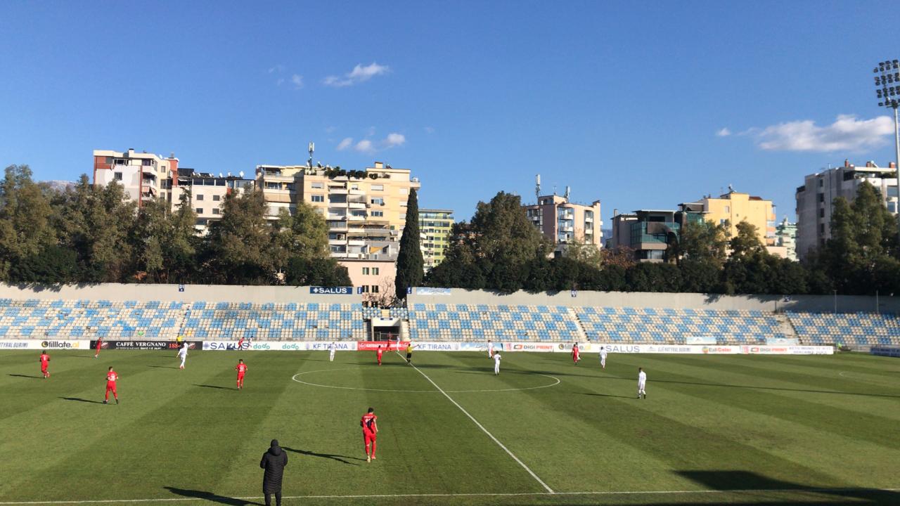 Luhen finale në Tiranë e Fier, trajnerët vendosin për rreshtimet