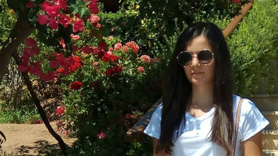Trondit avokati grek: 19-vjeçarja shqiptare po mbahet peng nga dy burra