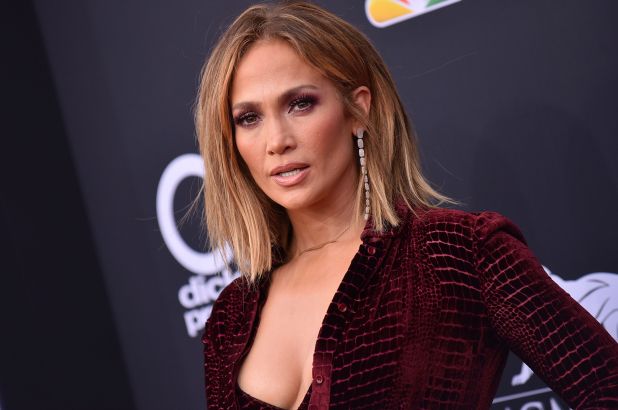 Jennifer Lopez nuk po martohet dot as në jetë reale, as në film