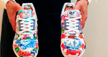 Atletet prej porcelani nga Adidas dalin në ankand për 1 milion dollarë