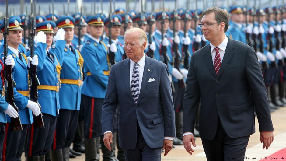 Kërkesa e Biden për njohjen e Kosovës shkakton “tërmet” në Beograd