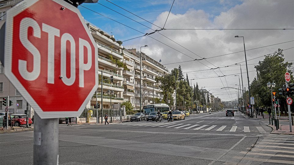 Masat anti-covid nuk frenojnë virusin në Greqi, vetëm mëngjesin e sotëm u regjistruan 1,200 raste