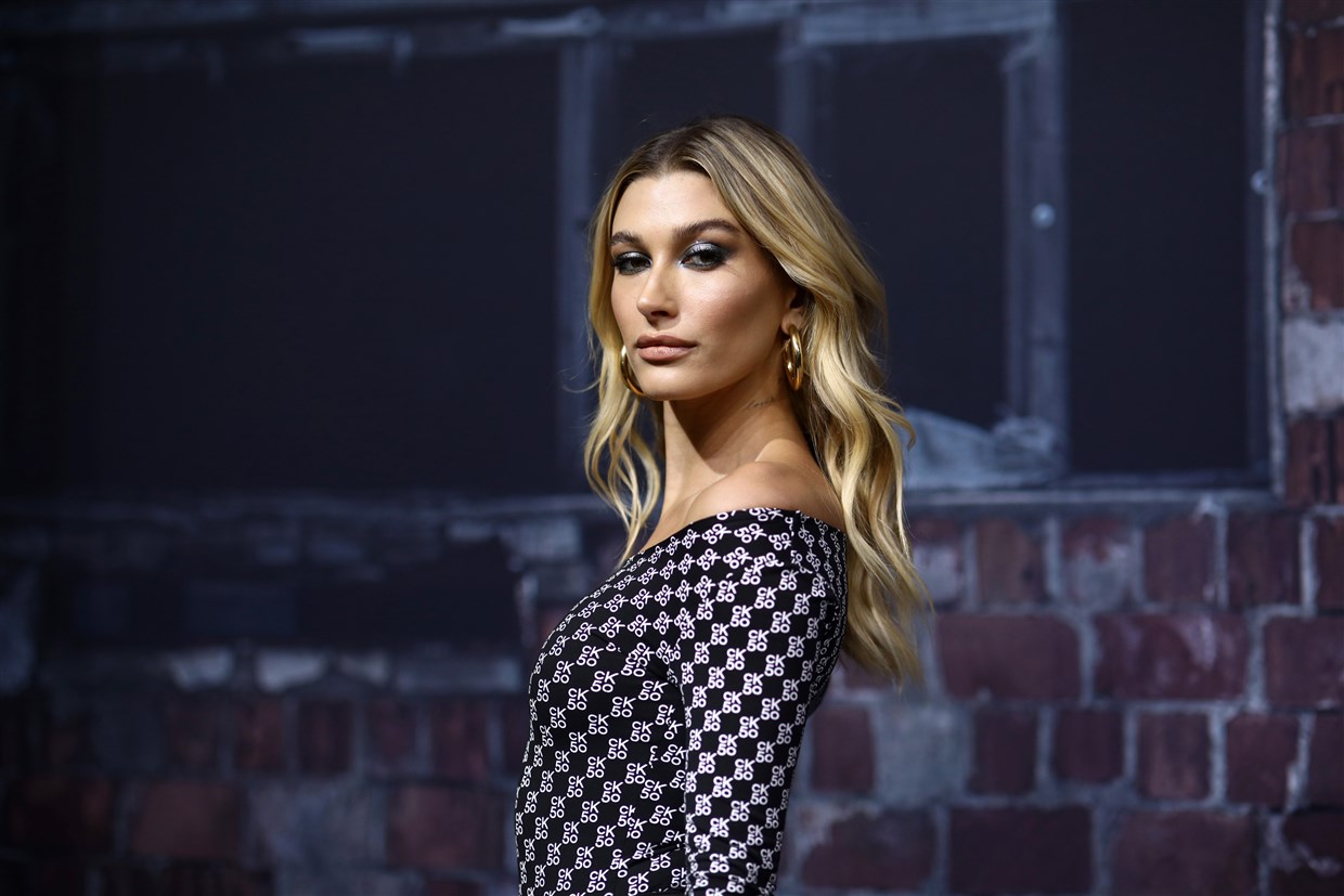 Hailey Bieber flet për periudhën e errët: Si ndikoi bullizmi në shëndetin tim mendor