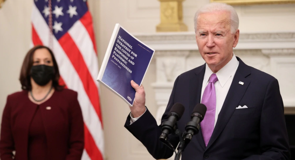 Anketë: Amerikanët, pozitivë për udhëheqjen e presidentit Biden