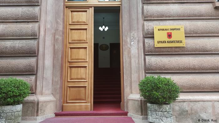 Gjykata Kushtetuese zhvillon sot seancën e dytë, çfarë shqyrton  