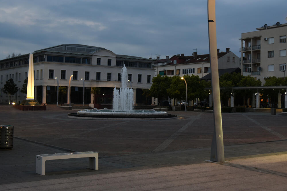 Situata nga Covid, Mali i Zi mbyll disa qytete