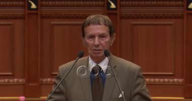 E thotë dhe Jenisheri: Turp e faqja e zezë që jemi deputetë të Kuvendit