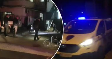 Kush do parkojë poshtë pallatit? Pamjet ku u plagosën nënë e bir në Durrës, policia: Largohuni…