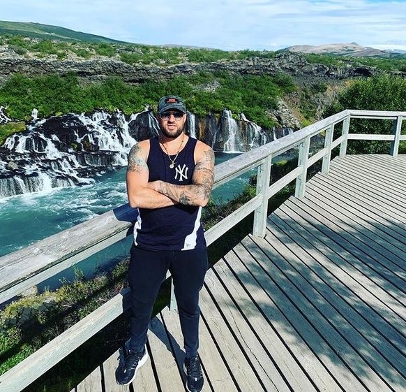 Vrasja në prag të shtëpisë në Islandë, arrestohen dy gra dhe shqiptarë, policia: U zgjerua rrethi