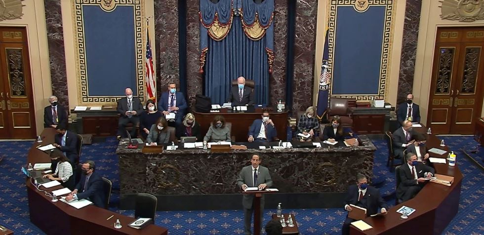 Demokratët paraqesin video tronditëse si prova në gjyqin ndaj ish-presidentit Trump