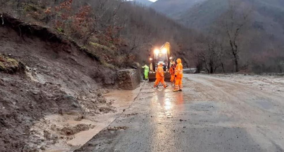 ARA informs on road problems around Albania after heavy rain