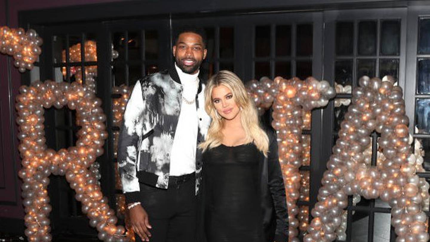 Pas ribashkimit, Khloe Kardashian ndez thashethemet se është fejuar me Thompson