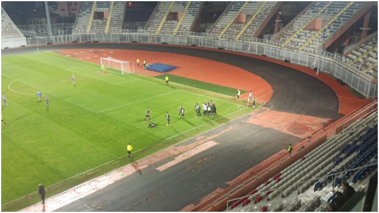 VIDEO/ Laçi bën ligjin në Shkodër, mposht Vllazninë kryesuese dhe zbukuron kampionatin