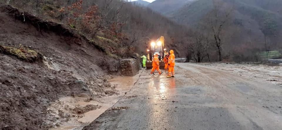 Përmbytje e rrëshqitje dherash, ARRSH njoftim për gjendjen e akseve kombëtare