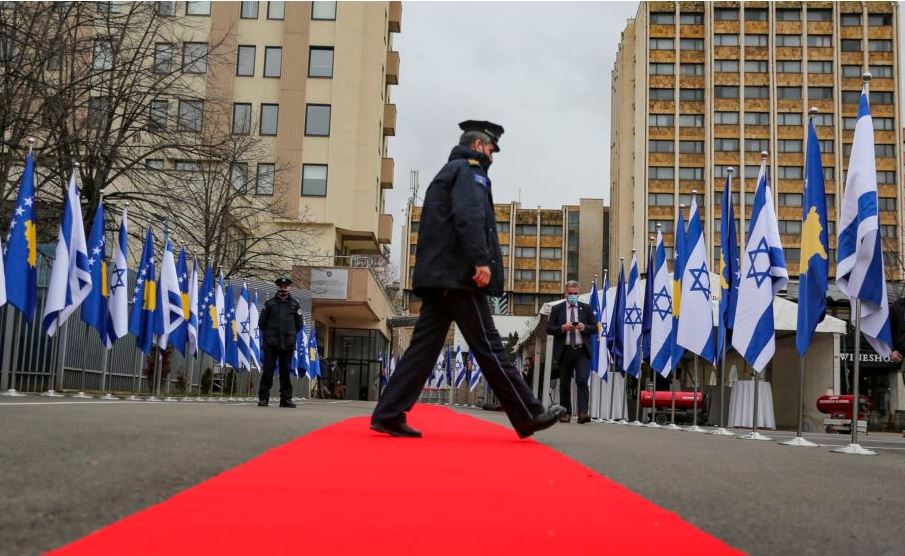 Luhaten raportet Serbi-Izrael, shkak Kosova