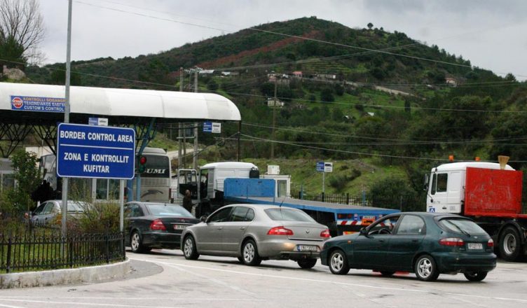 Greva nga pala greke, mbyllet dogana e Kakavijës, kategoritë që mund të kalojnë