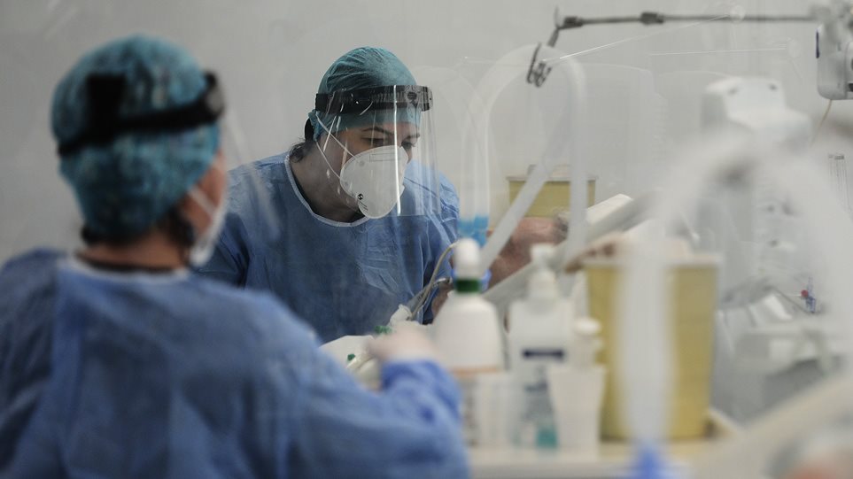 638 raste të reja dhe 25 viktima  nga Covid në Greqi
