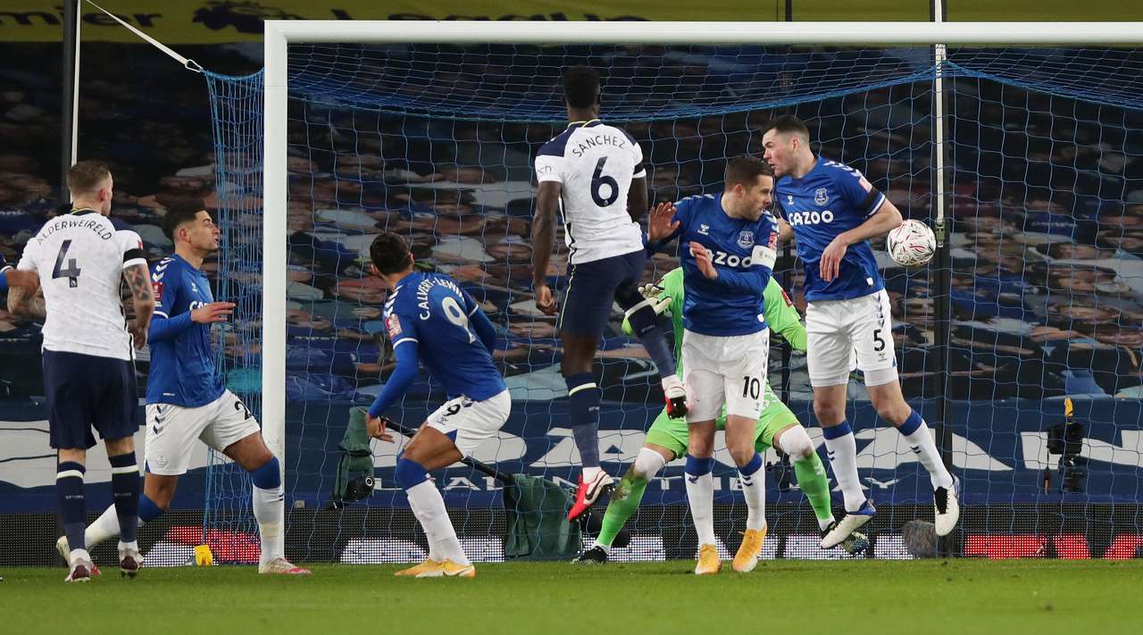 VIDEO/ 9 gola dhe betejë epike, Everton eliminon Tottenham nga Kupa