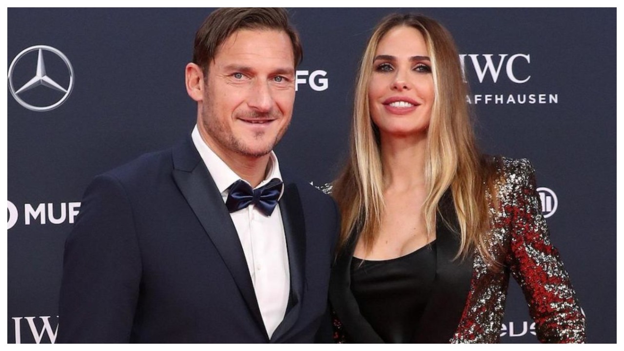 Përvjetori i njohjes me Ilary, Totti: Më përplasi derën e Ferrarit në takimin e parë