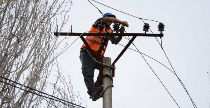 Moti i keq dhe me reshje, probleme me energjinë elektrike në juglindje