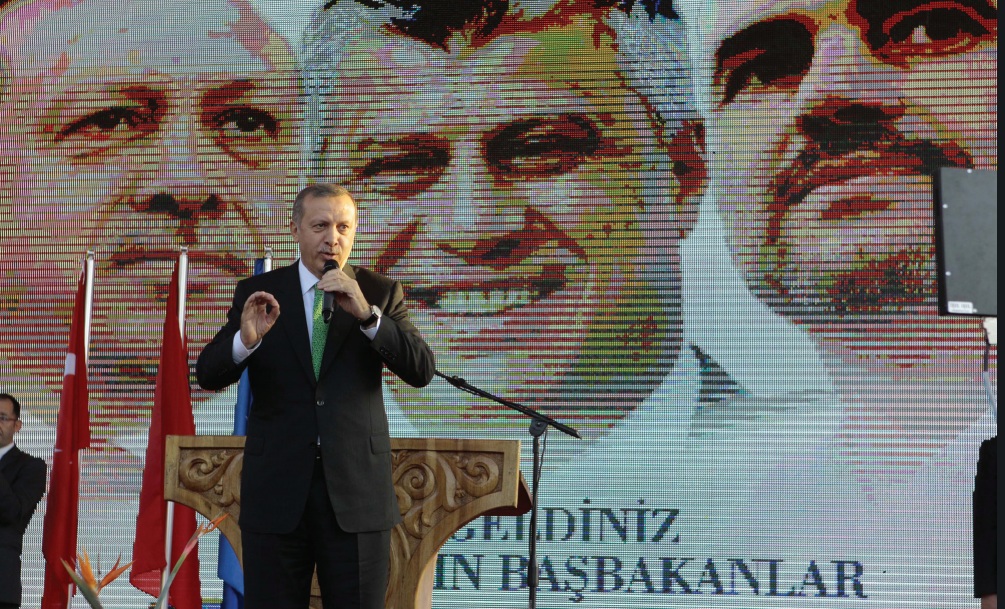 “Larg syve, por jo larg duarve”, Freedom House: Si po i përndjek Erdogani kundërshtarët në Shqipëri dhe Kosovë