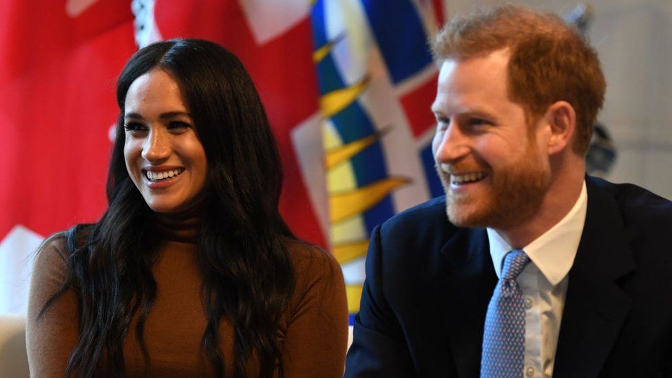 Ku i marrin paratë Meghan dhe Harry, tani që Pallati nuk i mbështet më financiarisht?