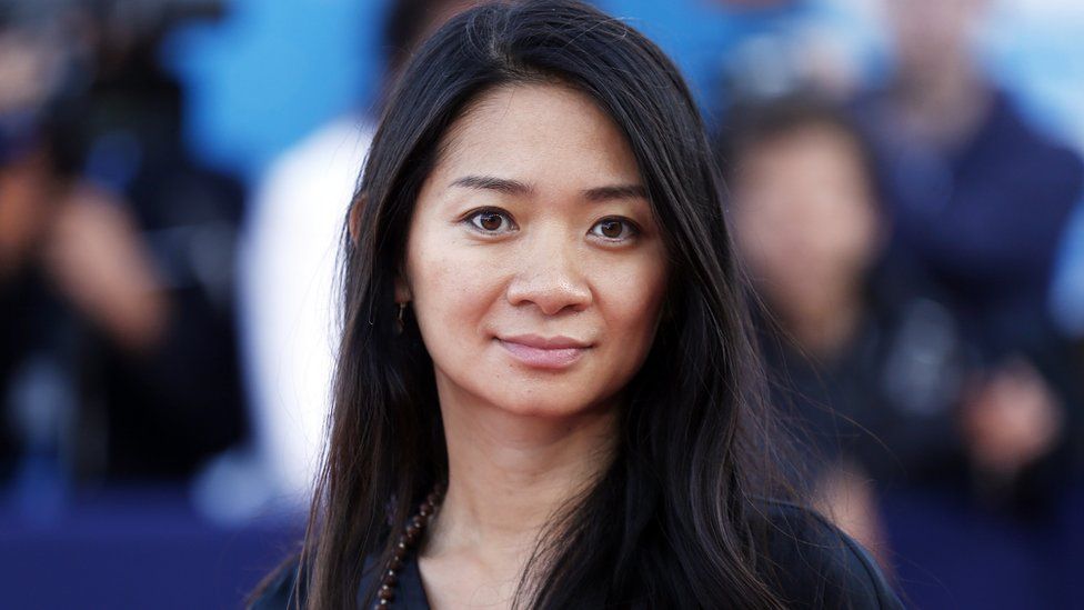 Merr çmimin si regjisorja më e mirë, aziatikja Chloe Zhao shkruan historinë në Golden Globes