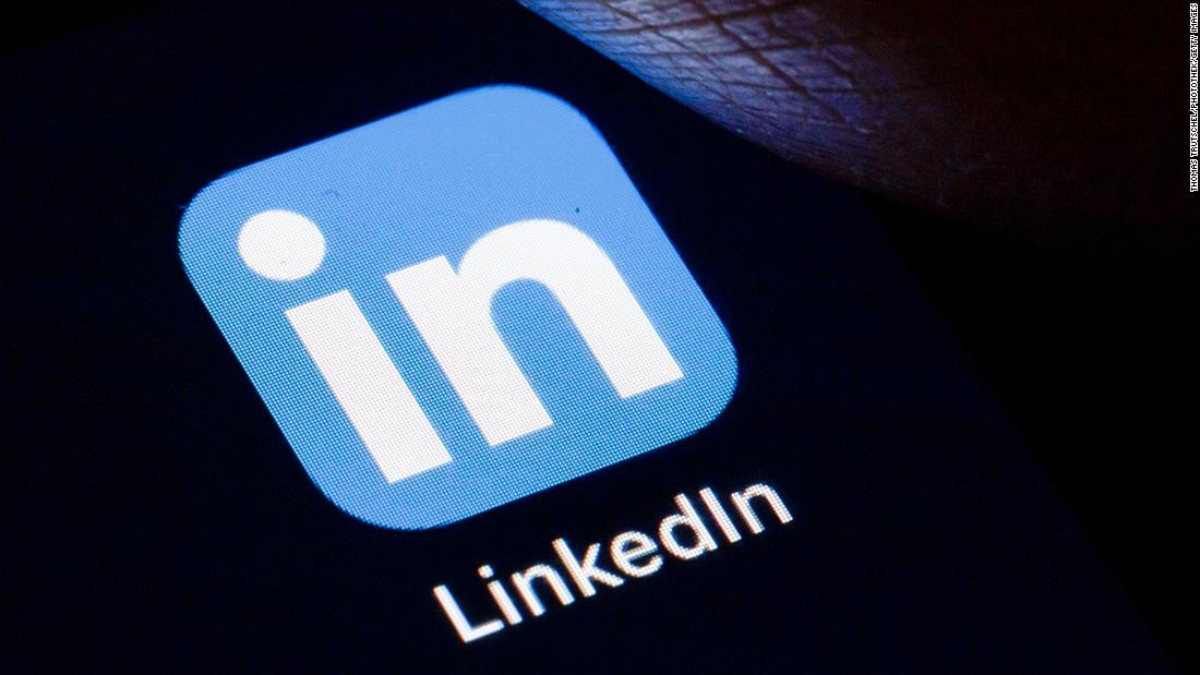 LinkedIn pezullon regjistrimet e reja në Kinë