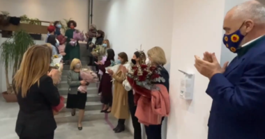 Hysi dhe Gjermeni tregojnë si i “joshi” Rama drejt politikës, koleget i përcjellin me duartrokitje